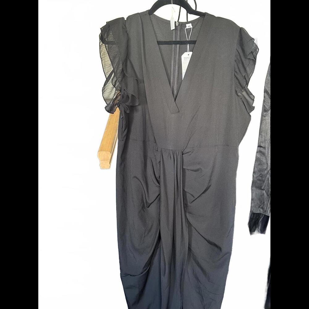 Elegant Black Dress with Ruffled Sleeves - XXL